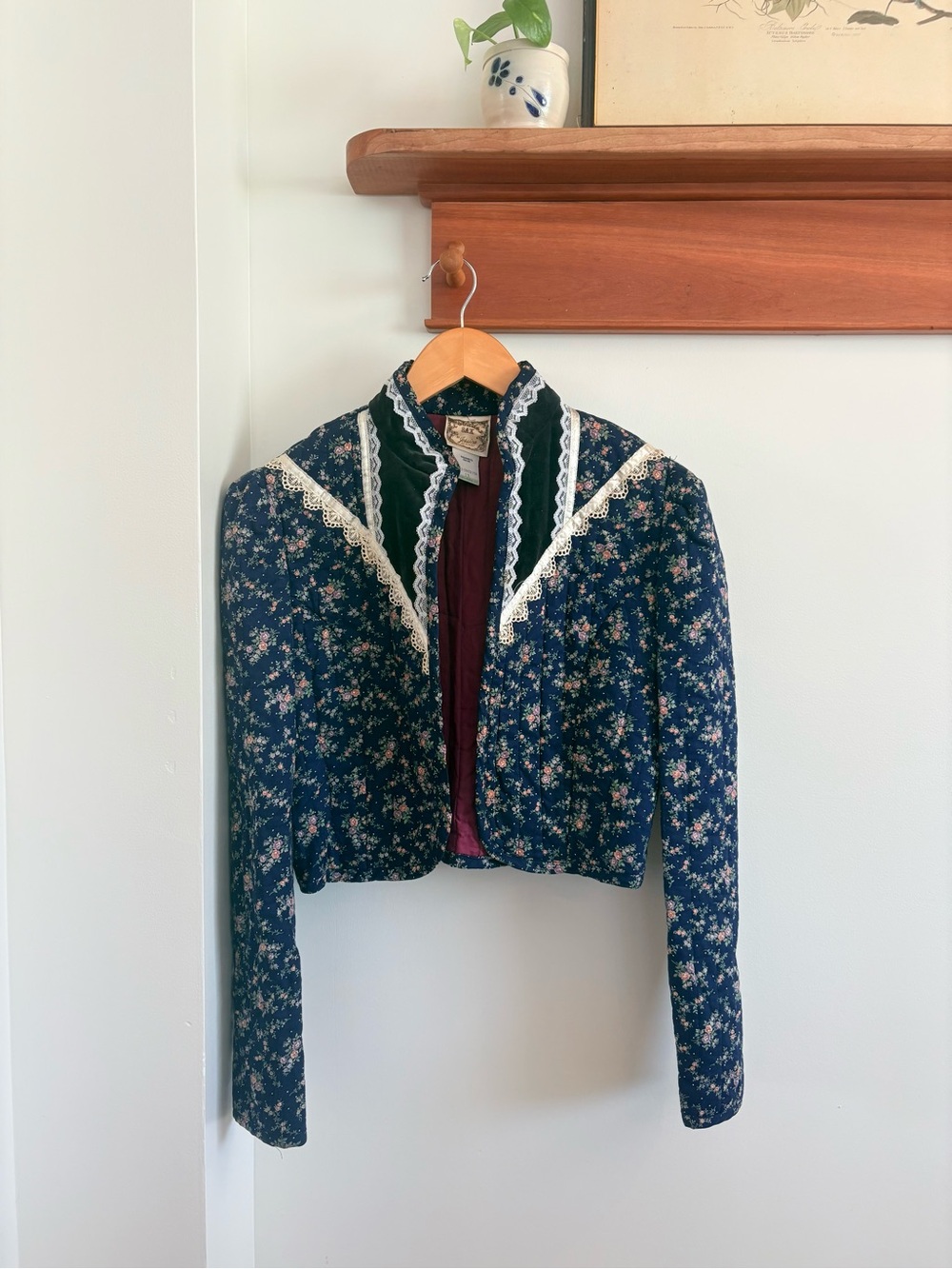 Vintage Gunne Sax floral quilted jacket with lace and velvet detail